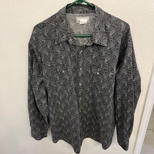 Men's Grey Wrangler Paisley Long Sleeve Pearl Snap shirt